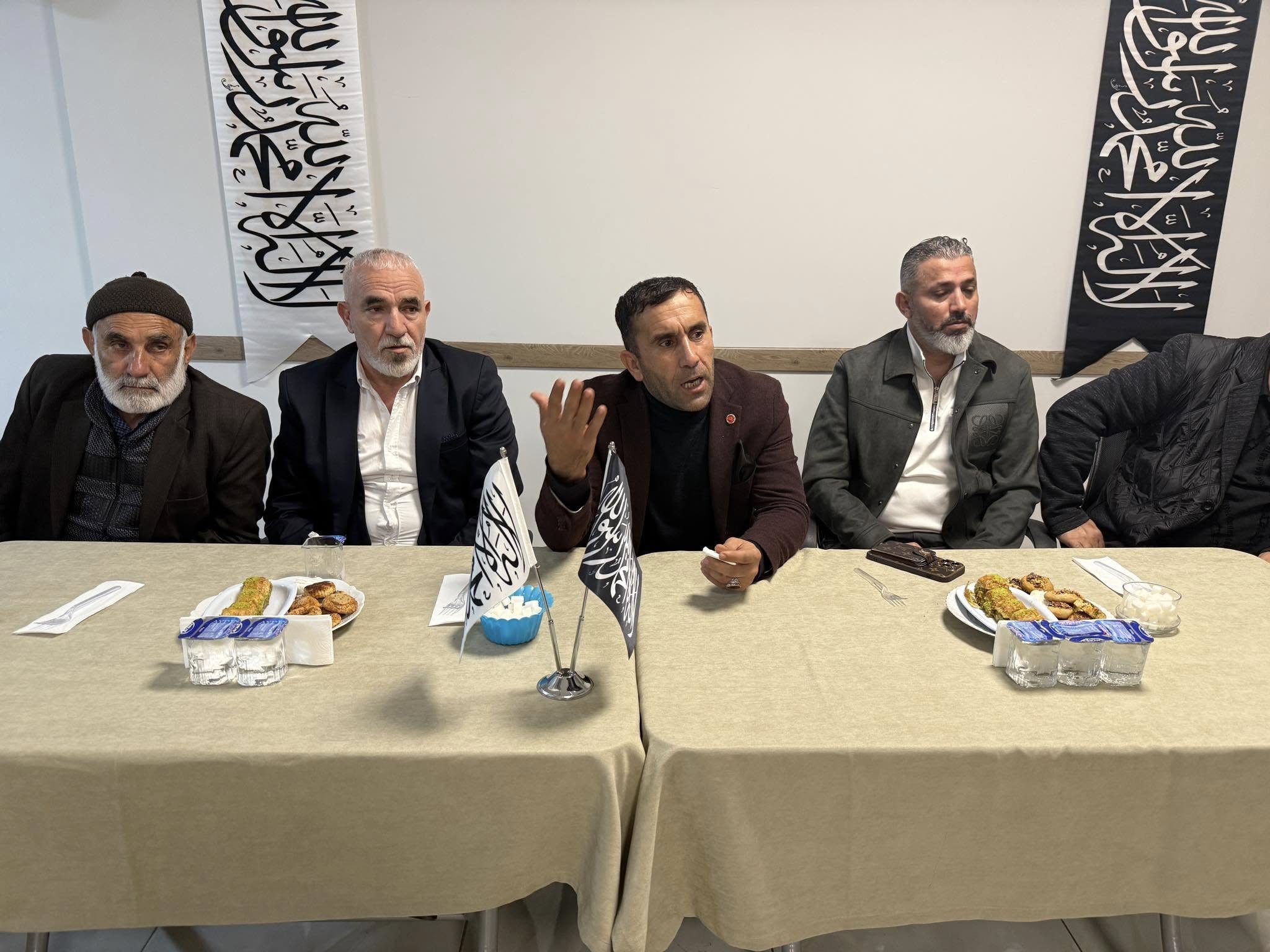 Köklü-Değişim,Köklü-Değişim’in-Arabulucuğunda-Husumetli-Aileler-Barıştı-6.jpg
