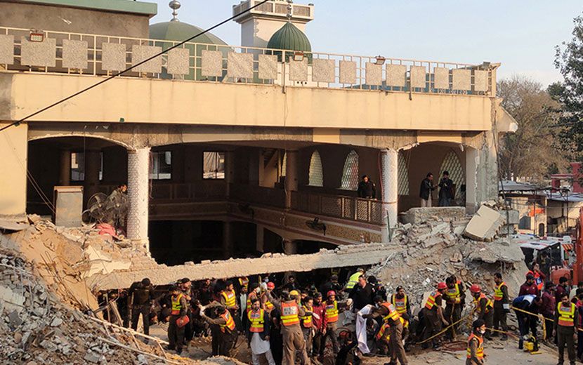 Pakistan’da Camiye Düzenlenen Saldırıda Ölü Sayısı 87’ye Yükseldi