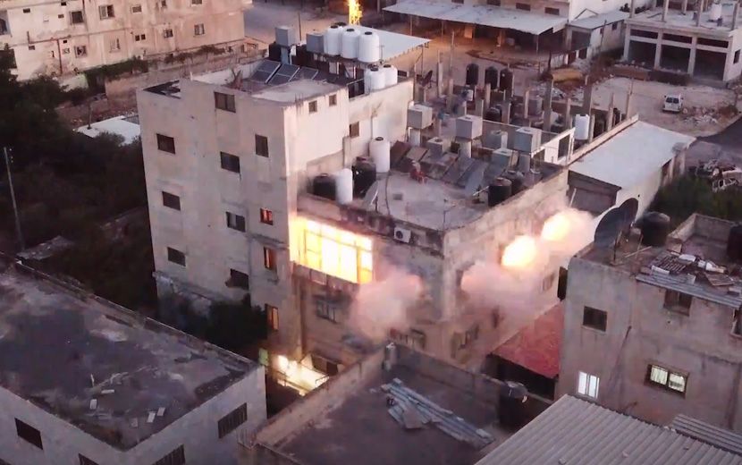 Topraklarındaki İşgale Karşı Koyan Filistinlilerin Evleri Hedef Alınıyor