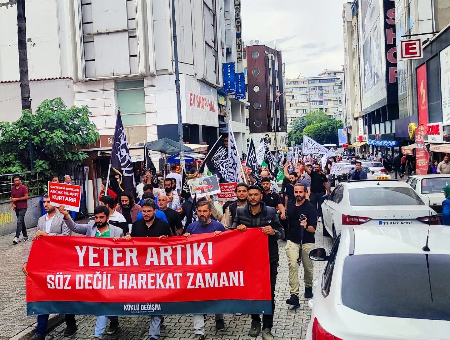 Köklü Değişim, Türkiye Genelinde Gazze İçin Meydanlara İndi,Adana-1.jpg