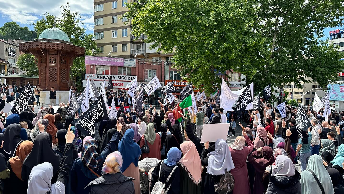 Köklü Değişim, Türkiye Genelinde Gazze İçin Meydanlara İndi-Bursa-2.jpg