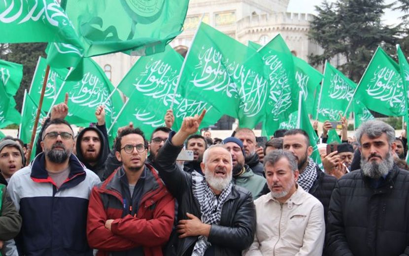 Köklü-Değişim,Türkiye’den,-Filistin-İçin-Yola-Çıkan-Şehitlere-Gıyabi-Cenaze-Namazı-2.jpg