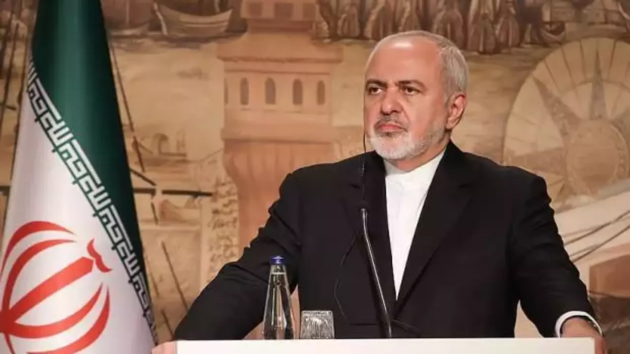 Köklü Değişim,Zarif İstifa Etti.jpeg