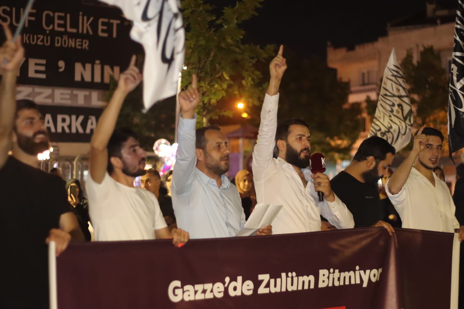 Köklü-Değişim’den-Bursa’da-Basın-Açıklaması,“Yöneticiler-Gazze’ye-İhanet-Ediyor”-2.jpg