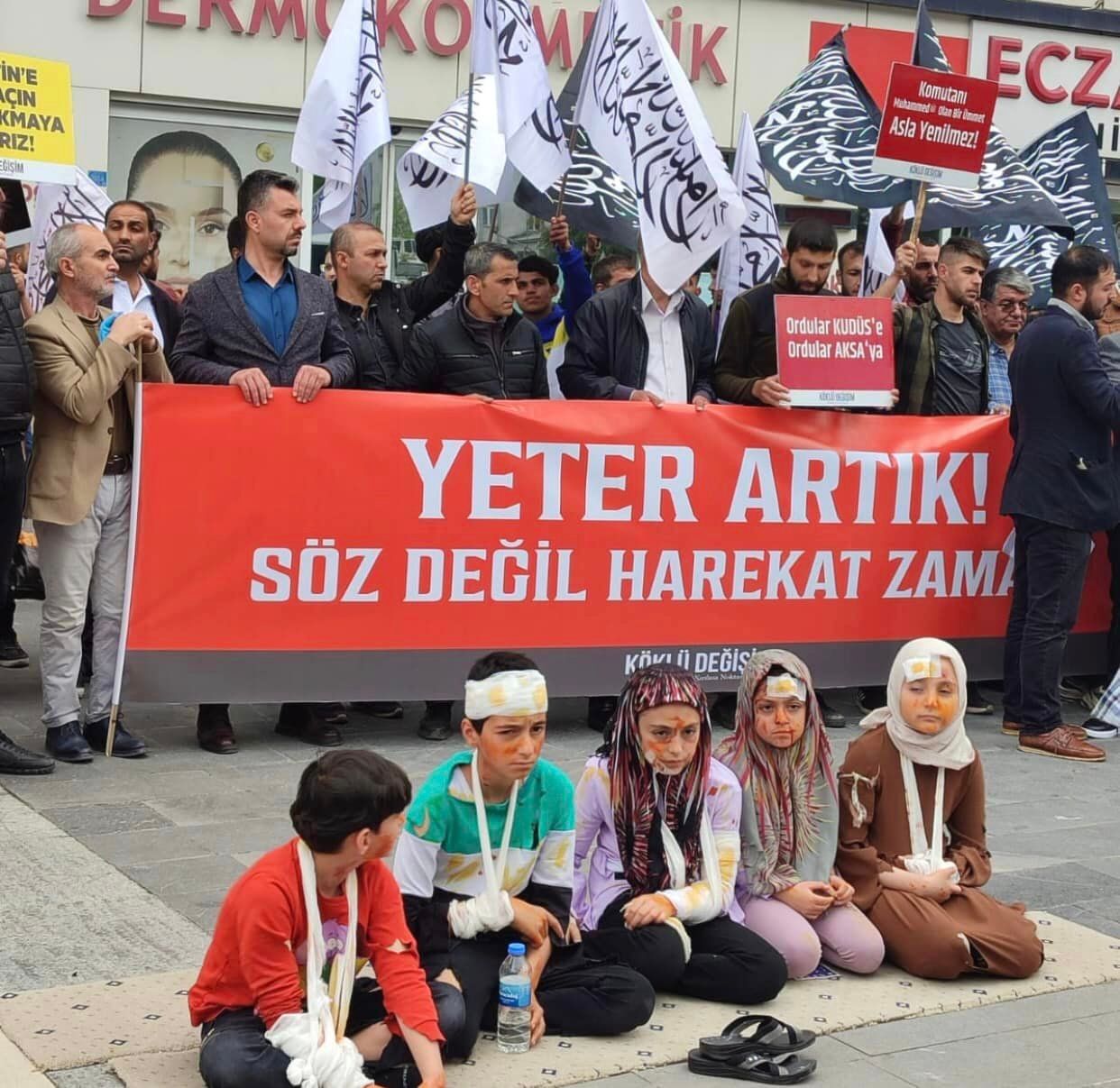 Köklü-Değişimden-Bitlis Tatvan'da-Çağrı-Yeter-Artık-Söz-Değil-Harekat-Zamanı_01.jpg