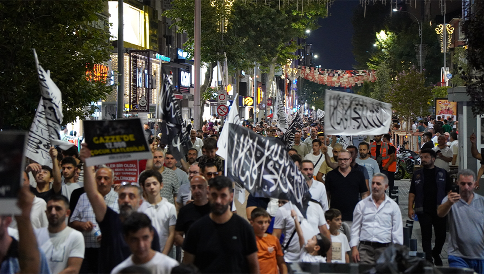 Köklü değişim Gazzeyi ikiyüzlülük ve ihanet öldürüyor istanbul ümraniye yürüyüş 4.png