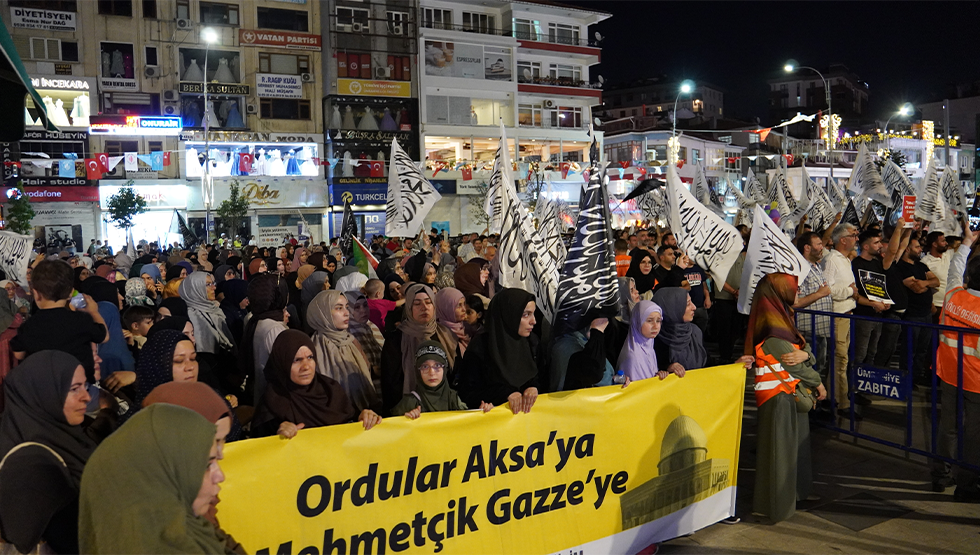 Köklü değişim Gazzeyi ikiyüzlülük ve ihanet öldürüyor istanbul ümraniye yürüyüş 5.png