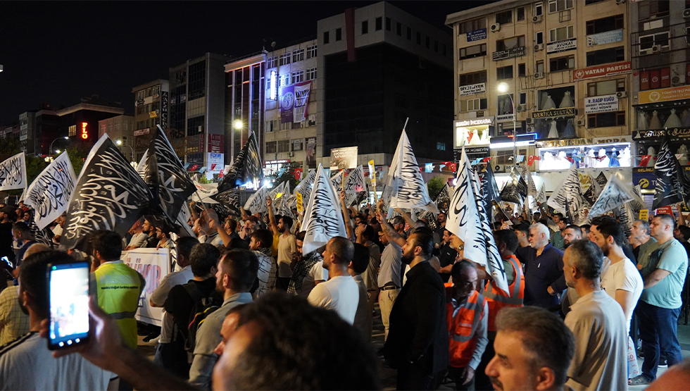 Köklü değişim Gazzeyi ikiyüzlülük ve ihanet öldürüyor istanbul ümraniye yürüyüş 7.png