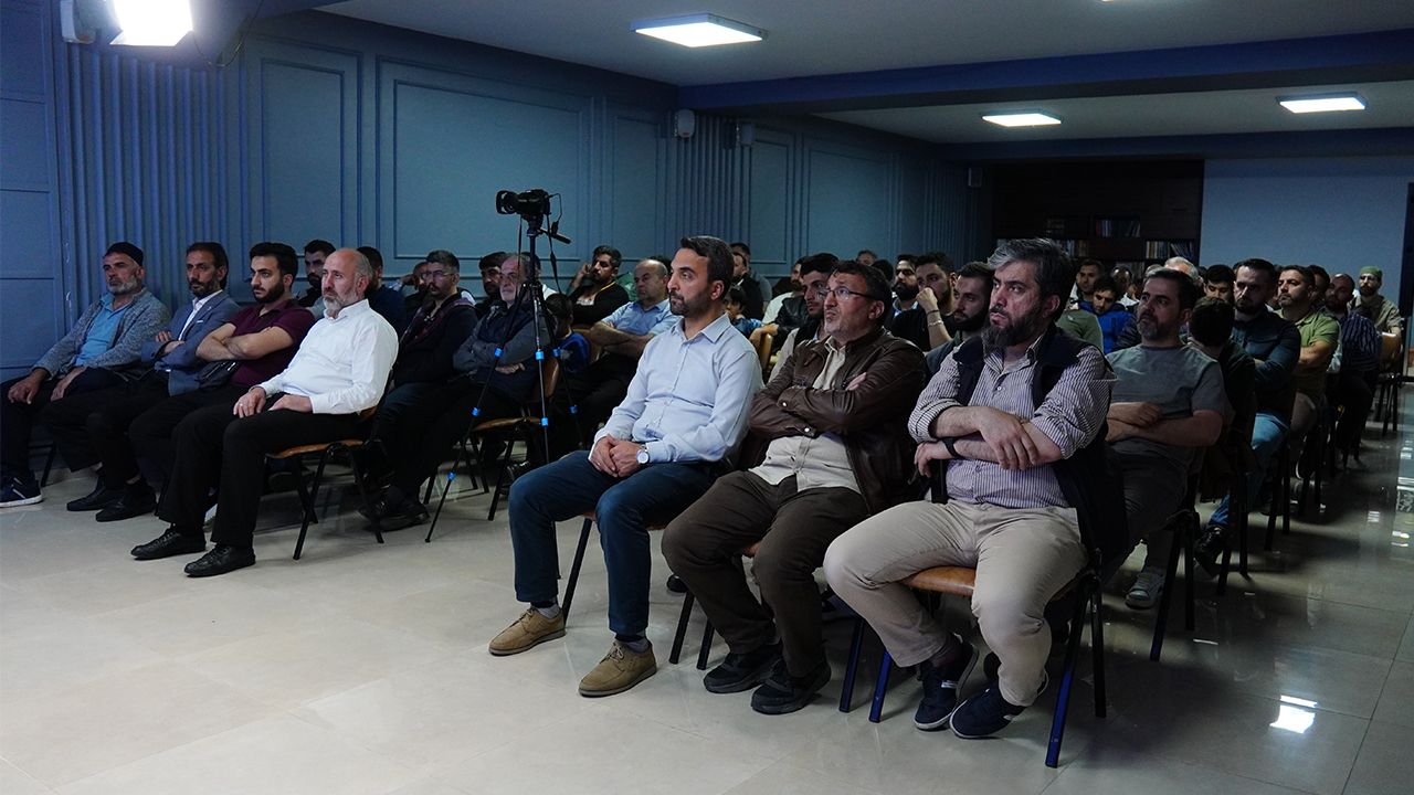 Köklü değişim bir konu bir konuk hamza er gazze ümmet için bir fırsattır fotoğraf.jpg