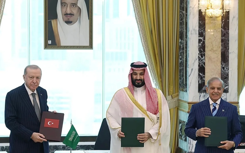 “Mekke İttifakı”nın Ardından NATO’ya Sadakat Mesajı