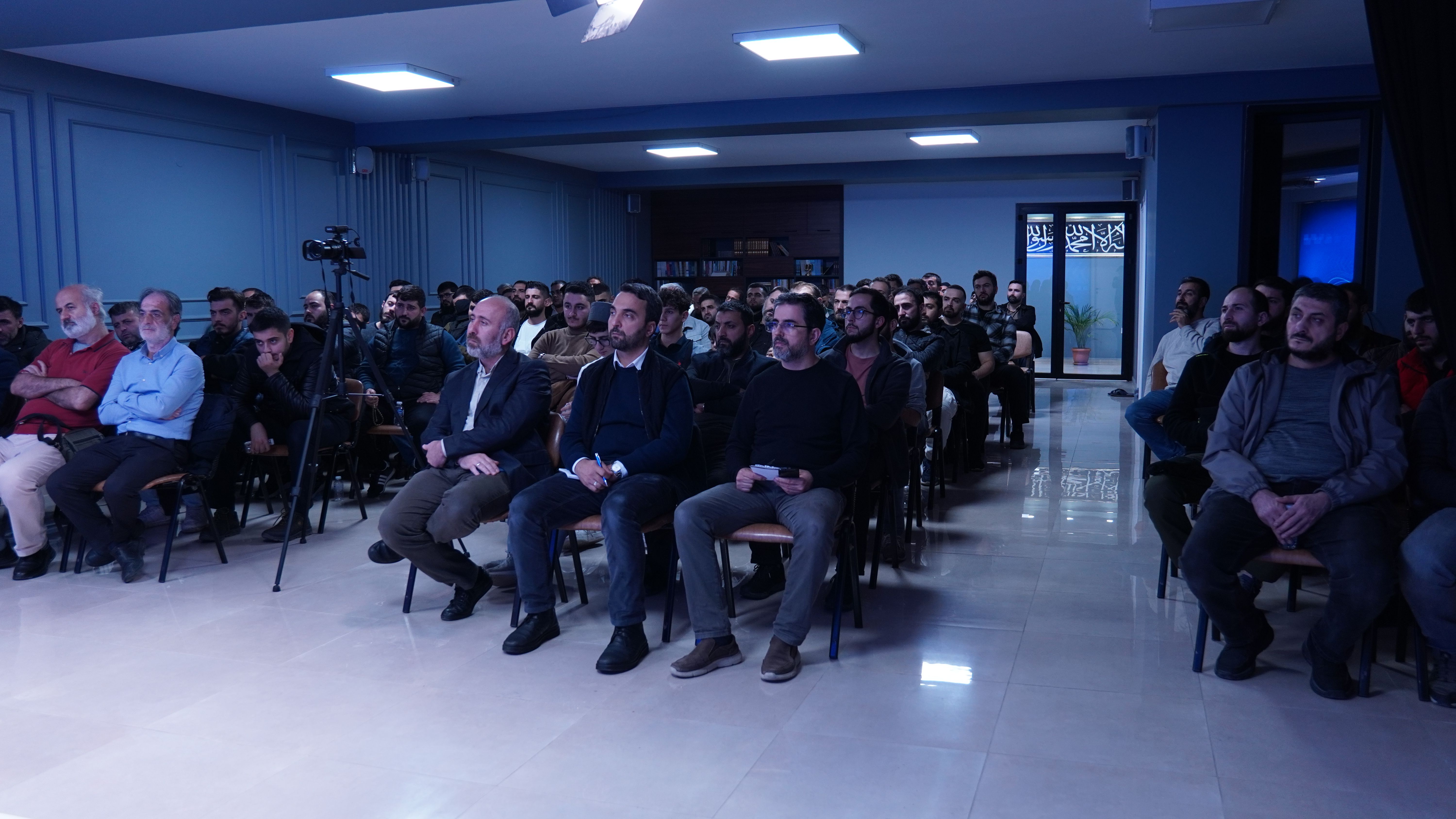 Mehmet akif can bir konu bir konuk  köklü değişim gazze (8).JPG