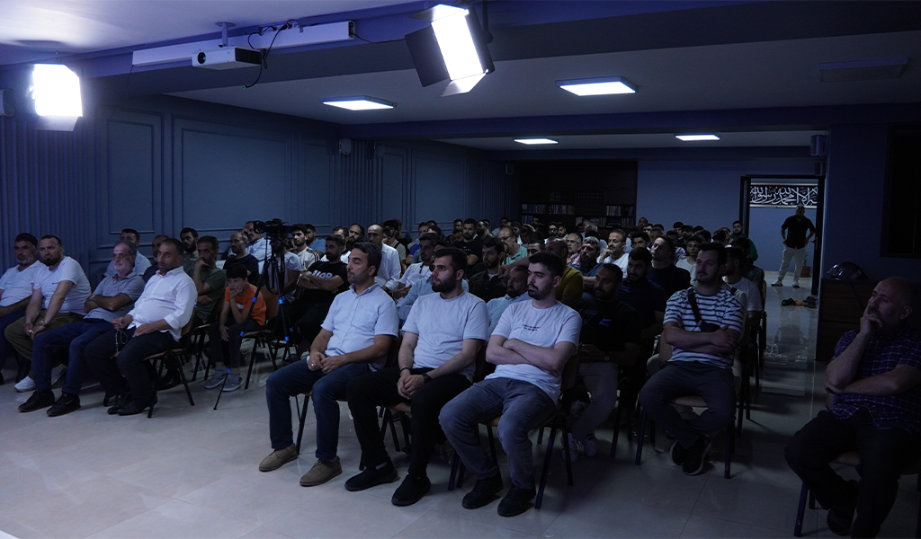 Taha Elgazi bir konu bir konuk suriyeli muhacirlere yönelik saldırılar köklü değişim 1.png