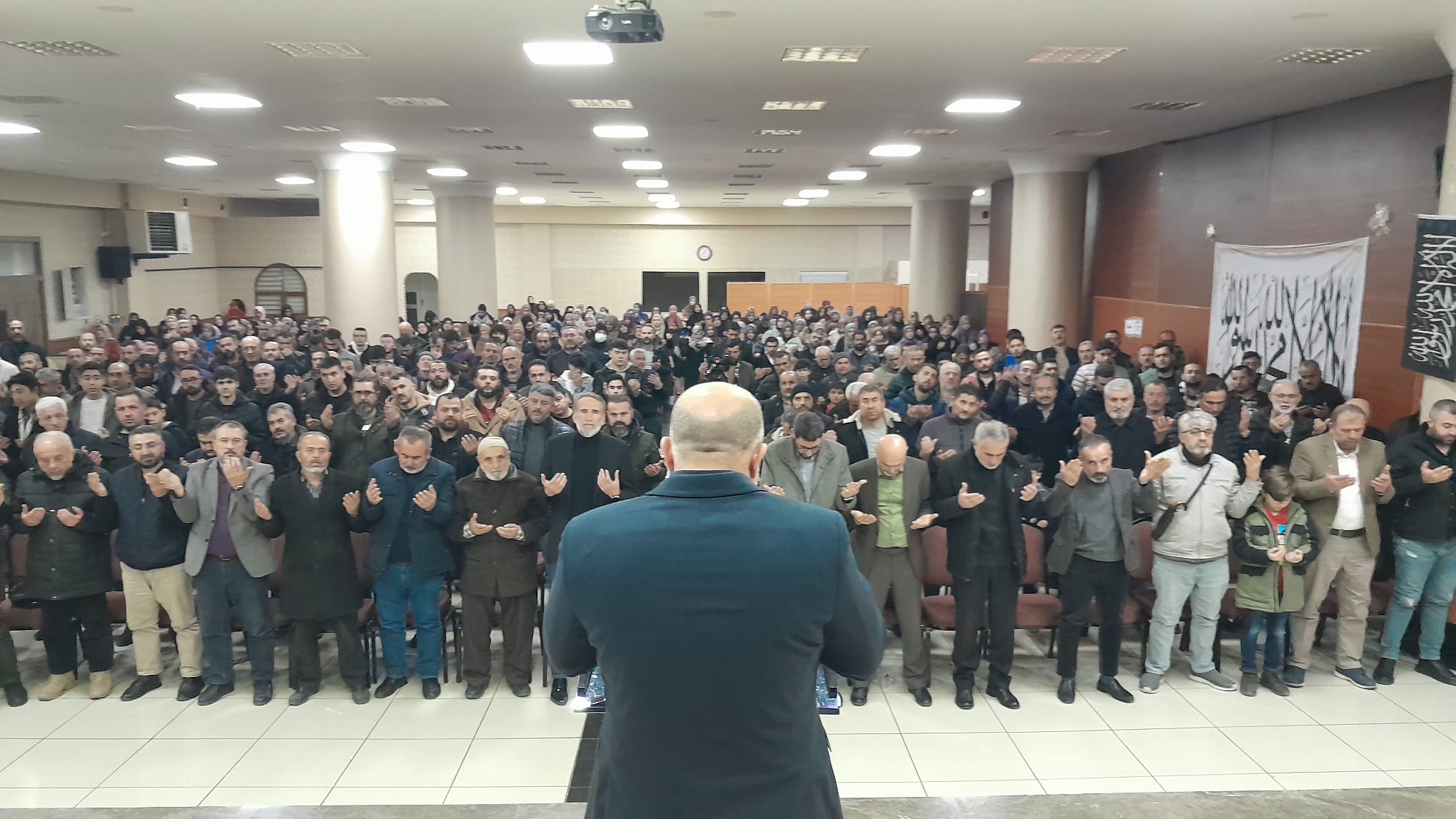 dbbKöklü Değişim, Ankara’da “Ramazan Gazze İçin Birlik Zamanı” Başlıklı Bir Konferans Düzenledi-DUA.jpeg