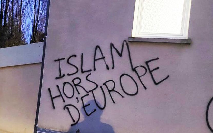 Fransa’da Bir Cami Daha Saldırıya Uğradı