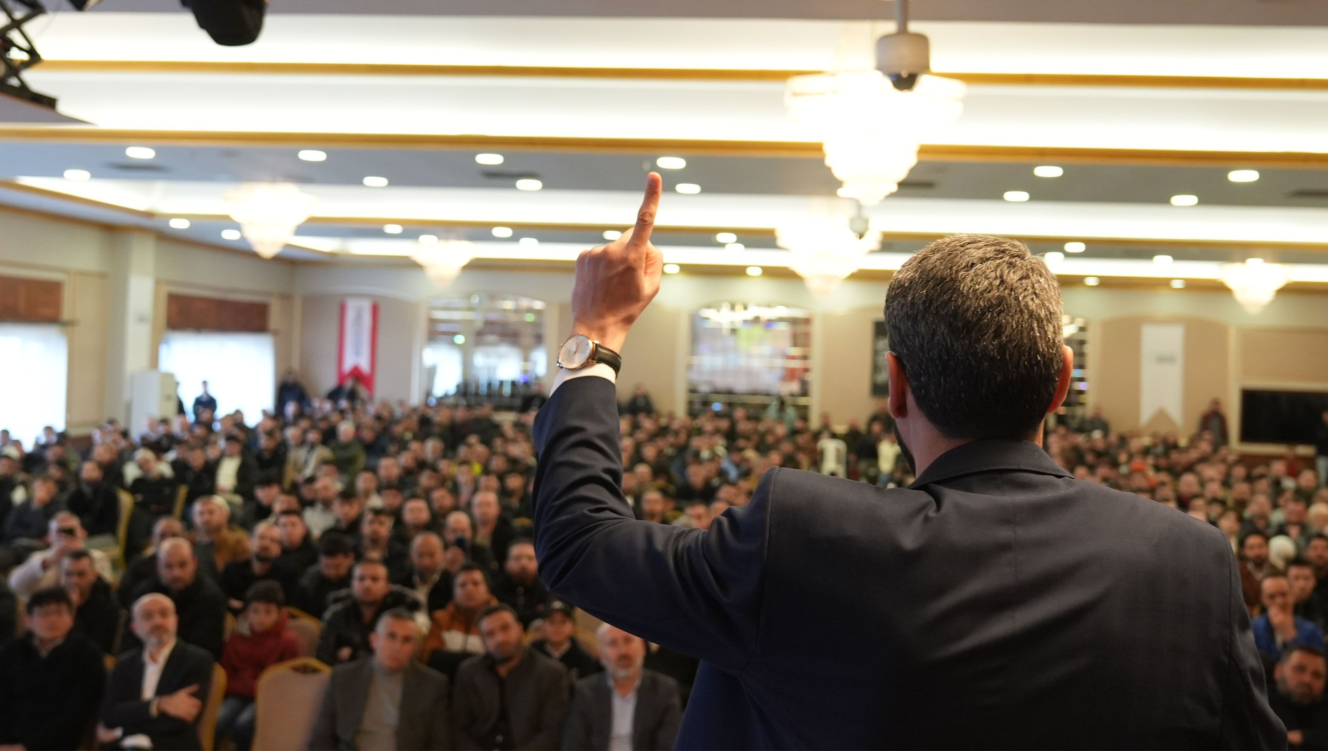 köklü değişim geleceği hilafet ile inşa etmek istanbul konferansı 4.jpg