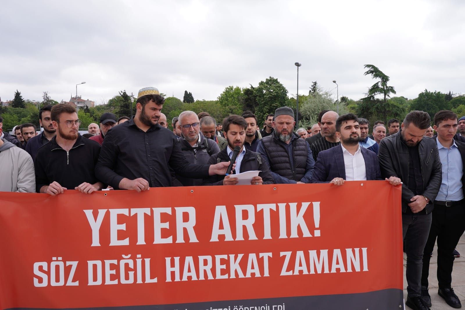 Marmara Üniversitesi öğrencilerinin düzenlemiş olduğu "Yeter Artık Söz Değil Harekât Zamanı " başlıklı basın açıklaması