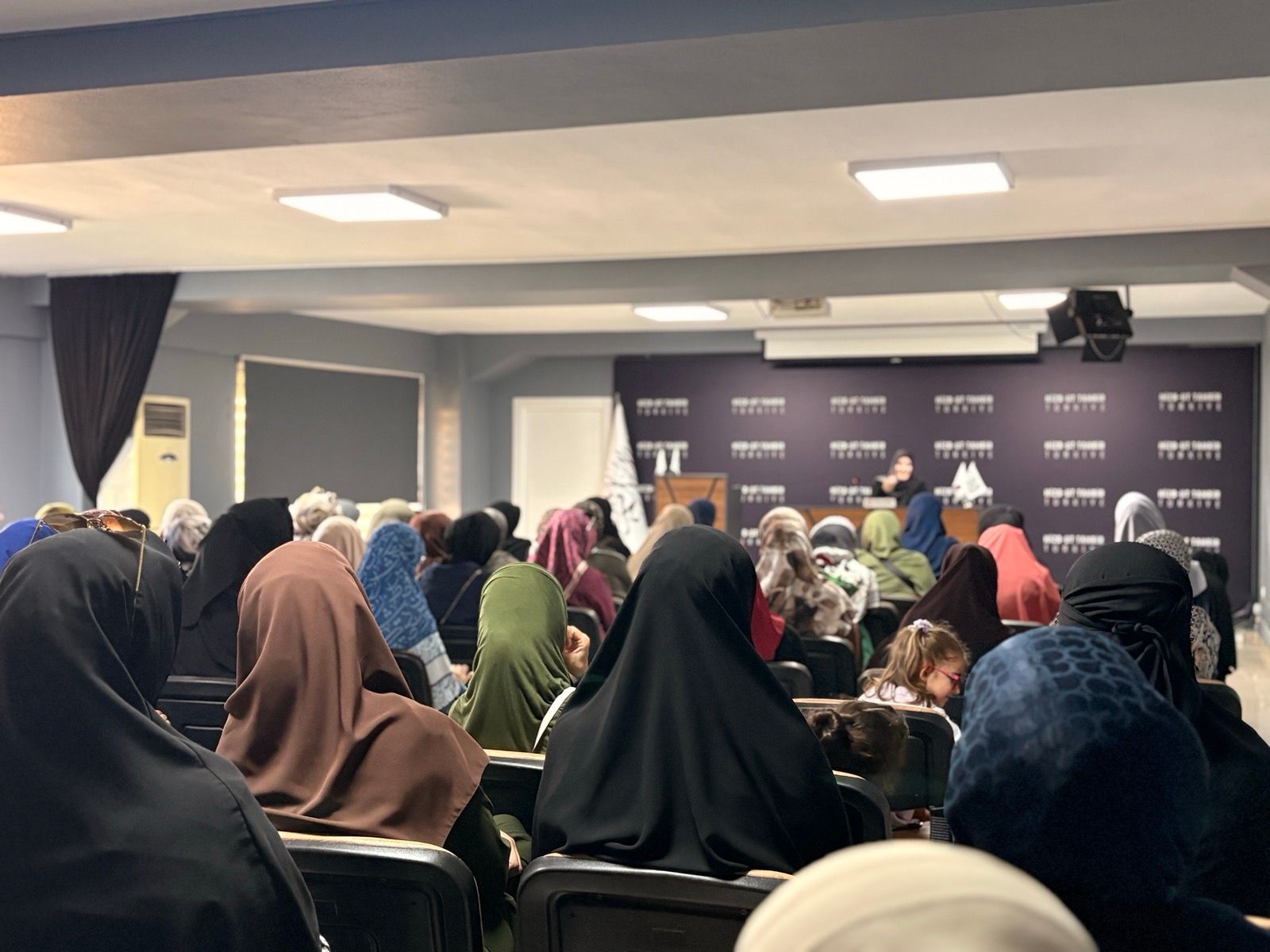 Köklü Değişim Kadın Kolları İstanbul Temsilciliği Olarak “Neslin İhyasından Medeniyetin İnşasına” Başlıklı Panel Gerçekleştirdik